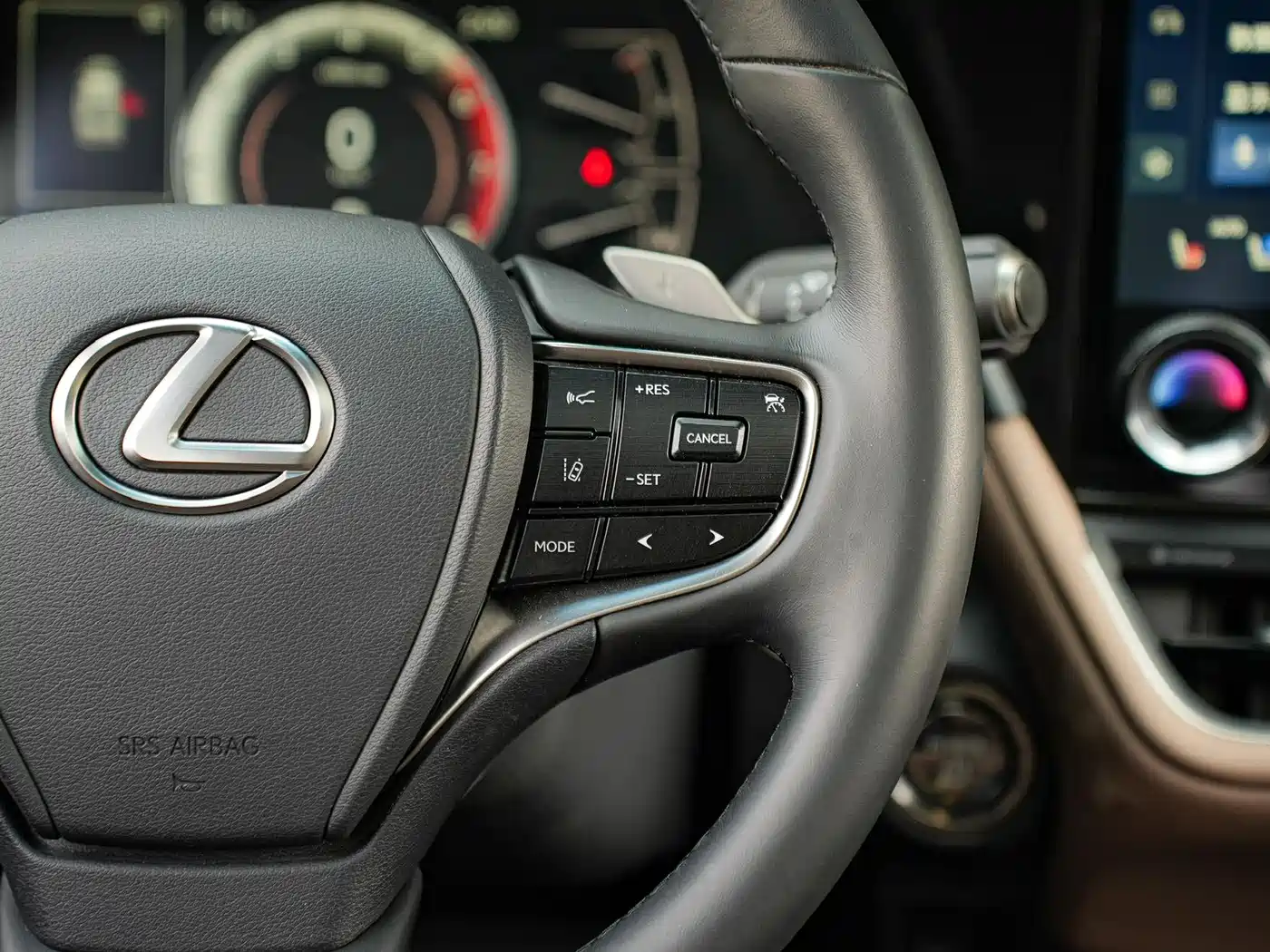 Lexus ES 2025 300h Ultimate Edition фото 22
