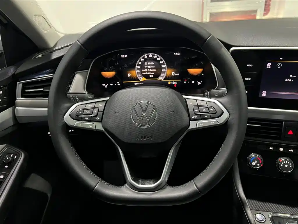 Volkswagen Bora 2023 200TSI DSG Yuexing Edition фото 13