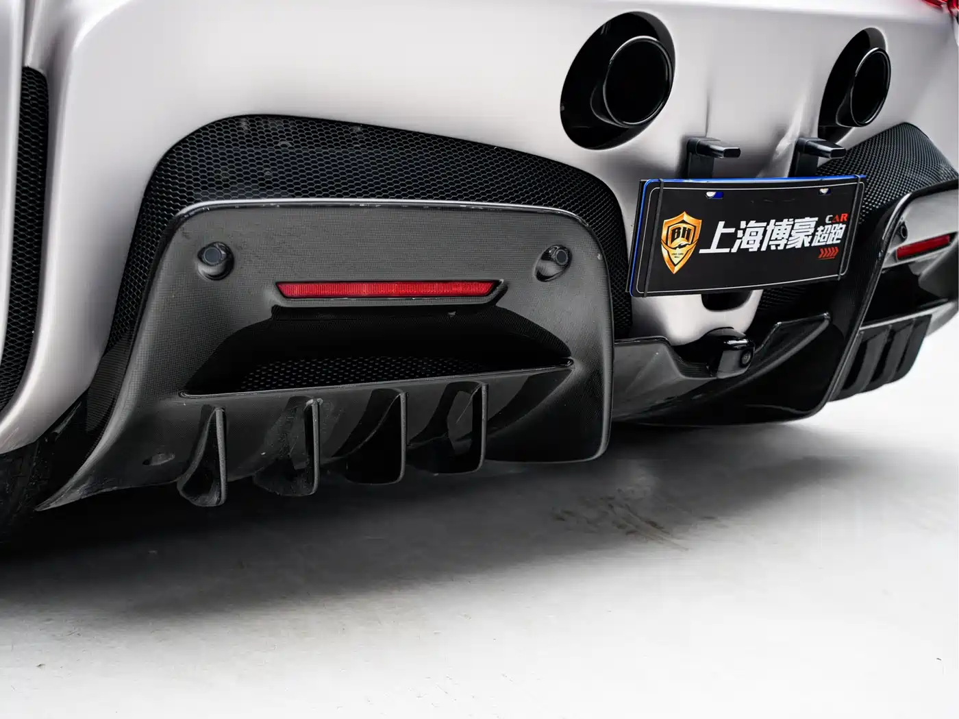 FERRARI SF90
