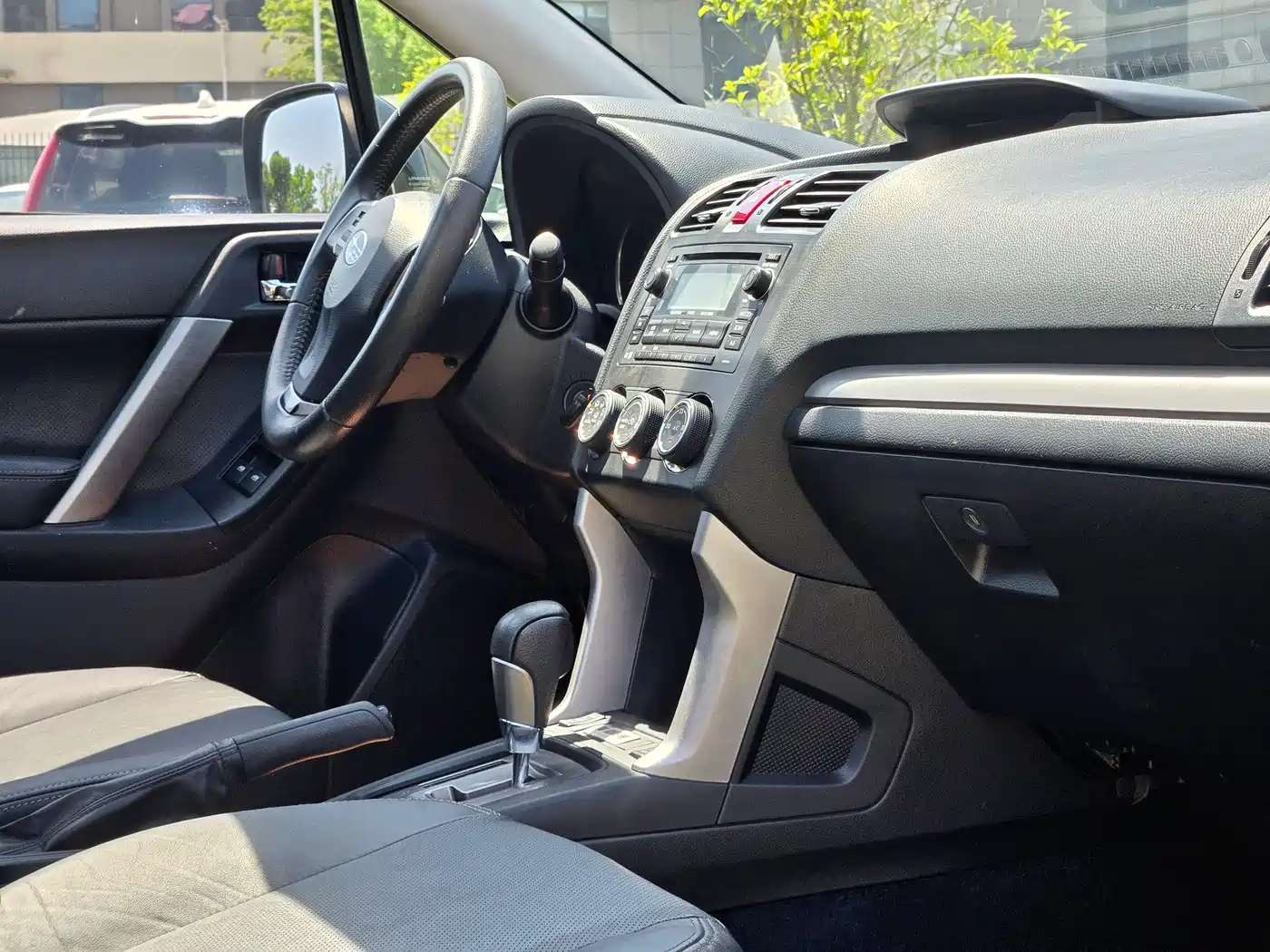 Subaru Forester 2014 2.5i Automatic Elite Edition фото 9