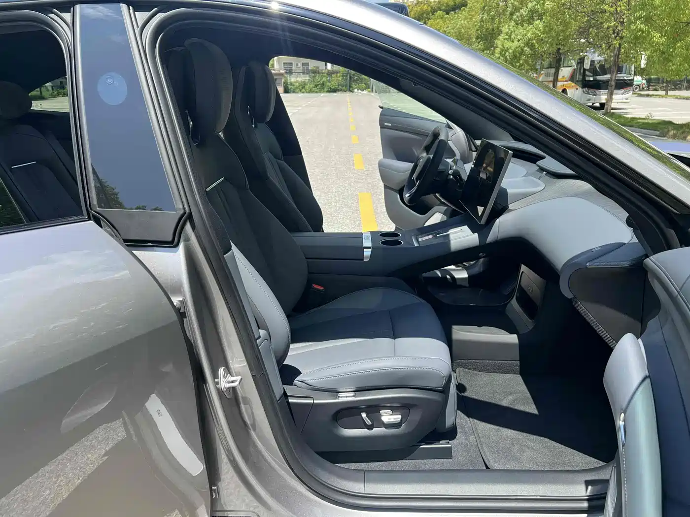 Xiaomi Auto Xiaomi YU7 2025 Extended Range RWD Edition фото 7