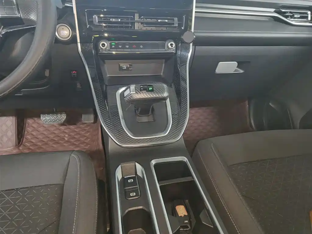 Haval M6 2021 PLUS 1.5T DCT Elite Smart Connect фото 14