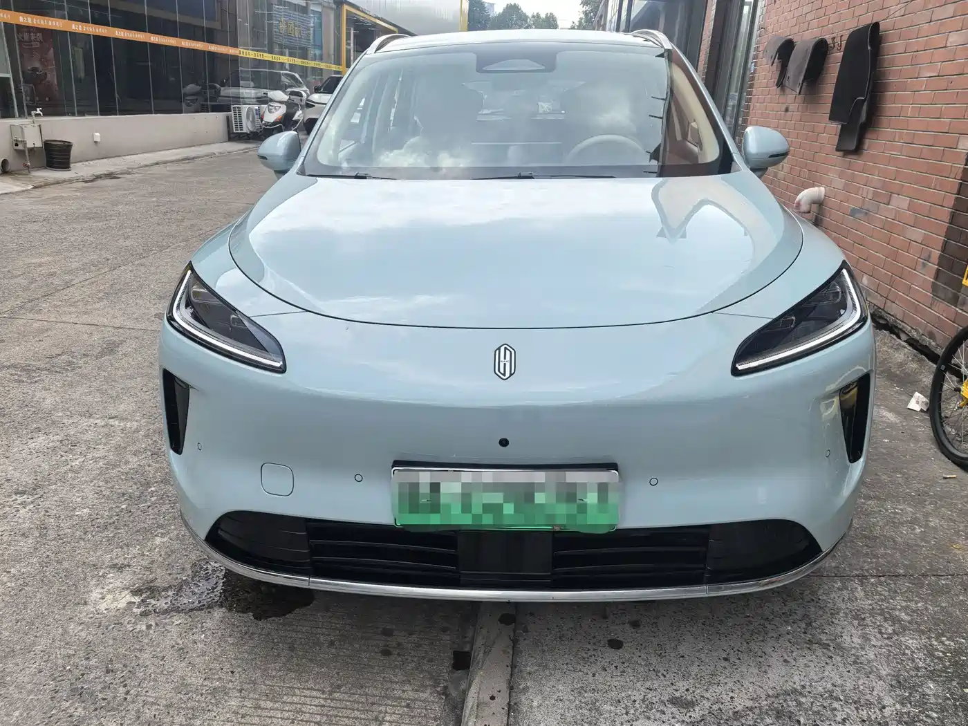 Фото 2 - Shangjie SUV