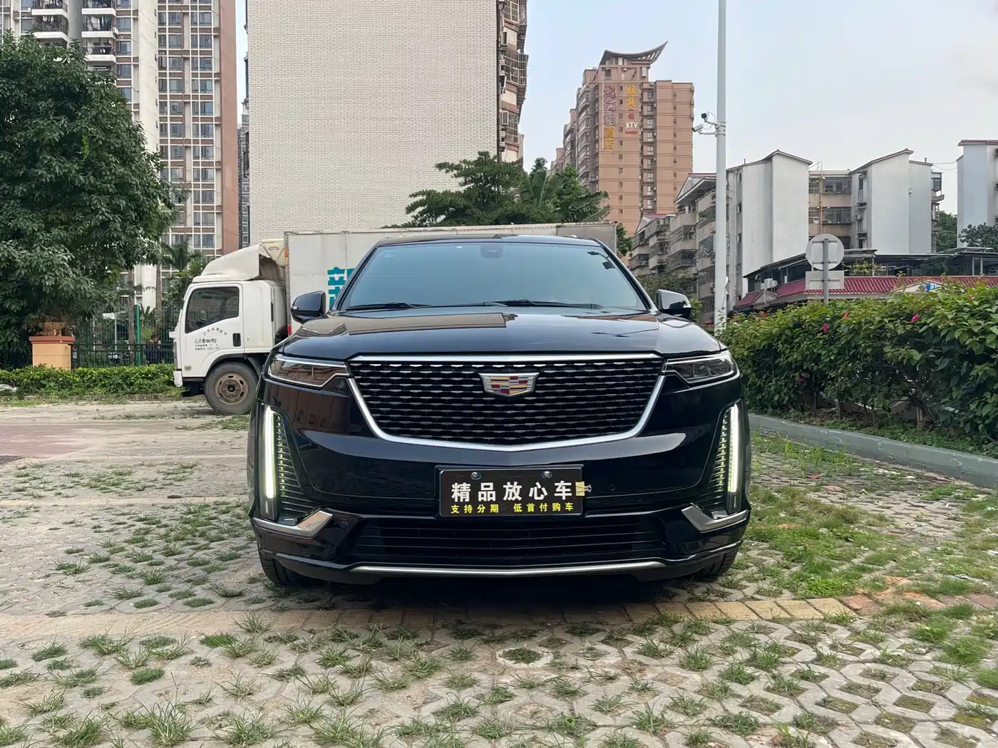 CADILLAC XT6
