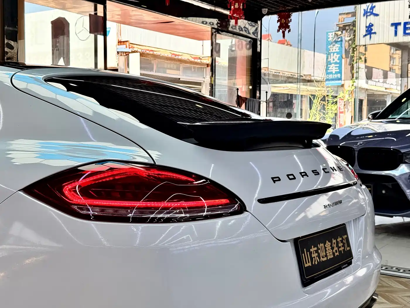 Porsche Panamera 2011 2010 Panamera 4 3.6L