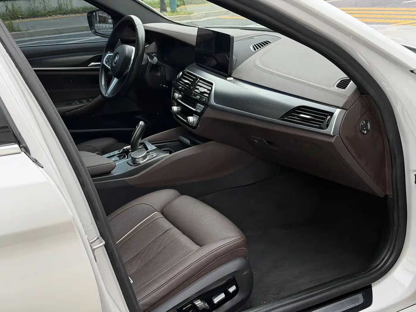 BMW 5 SERIES NEW ENERGY