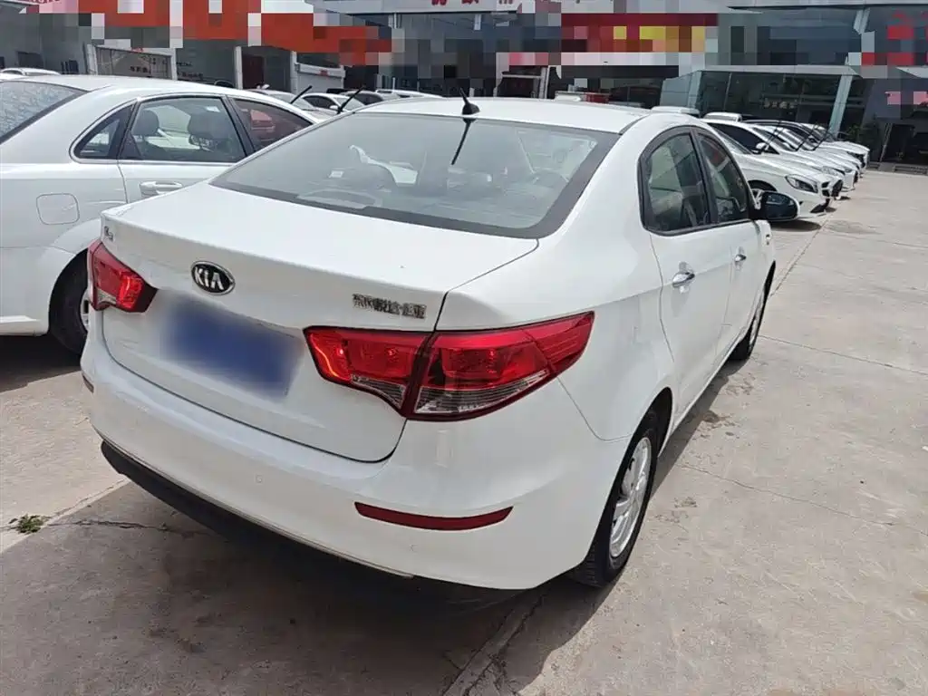 KIA K2