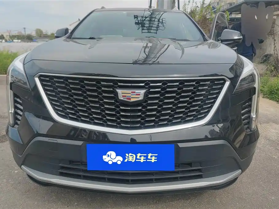 CADILLAC XT4