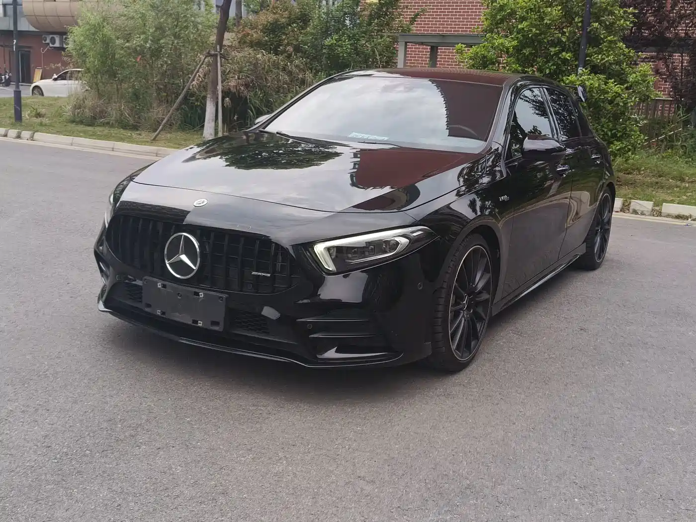Mercedes-Benz A-Class AMG (Import) 2020 AMG A 35 4MATIC фото 2