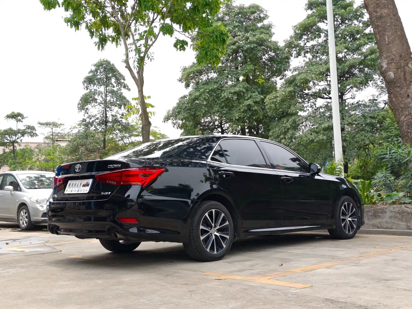 Toyota Crown 2018 2.0T Fashion Edition фото 17
