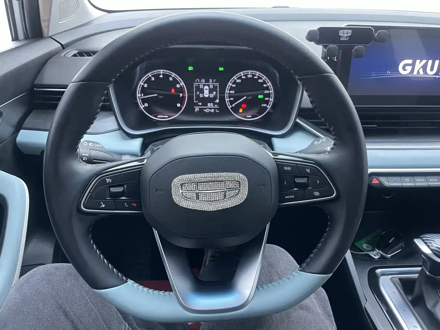 Geely Emgrand S 2022 2022 1.4T CVT Crossover Player