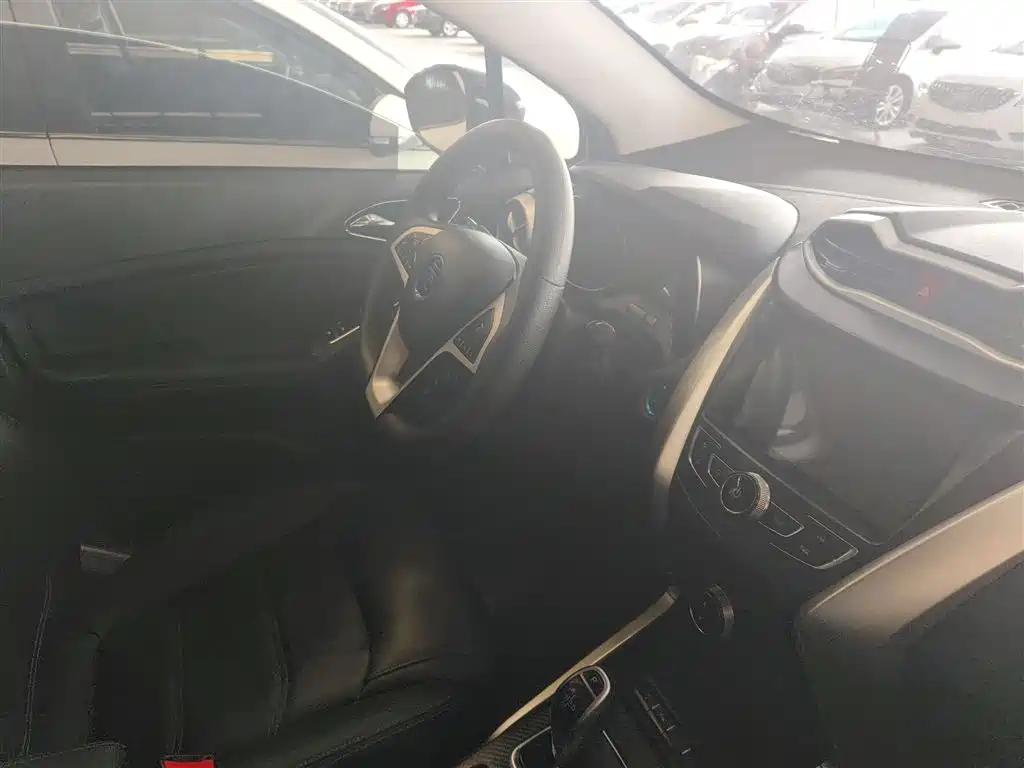 BYD Yuan New Energy 2018 EV360 Smart Connected Cool Type фото 14