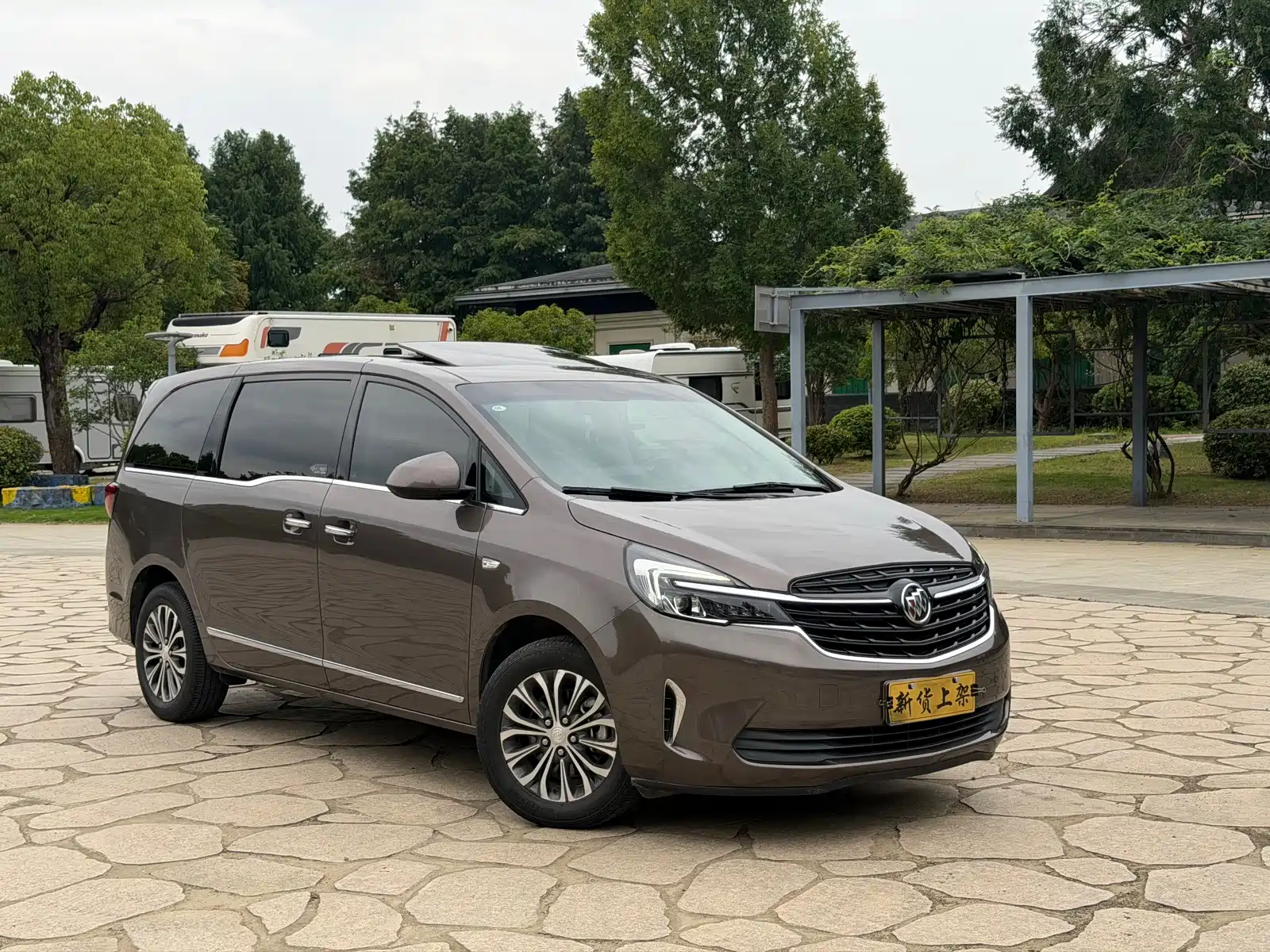 Фото 3 - Buick GL8