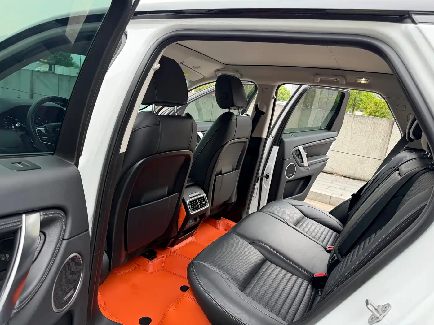 LAND ROVER DISCOVER SPORTS