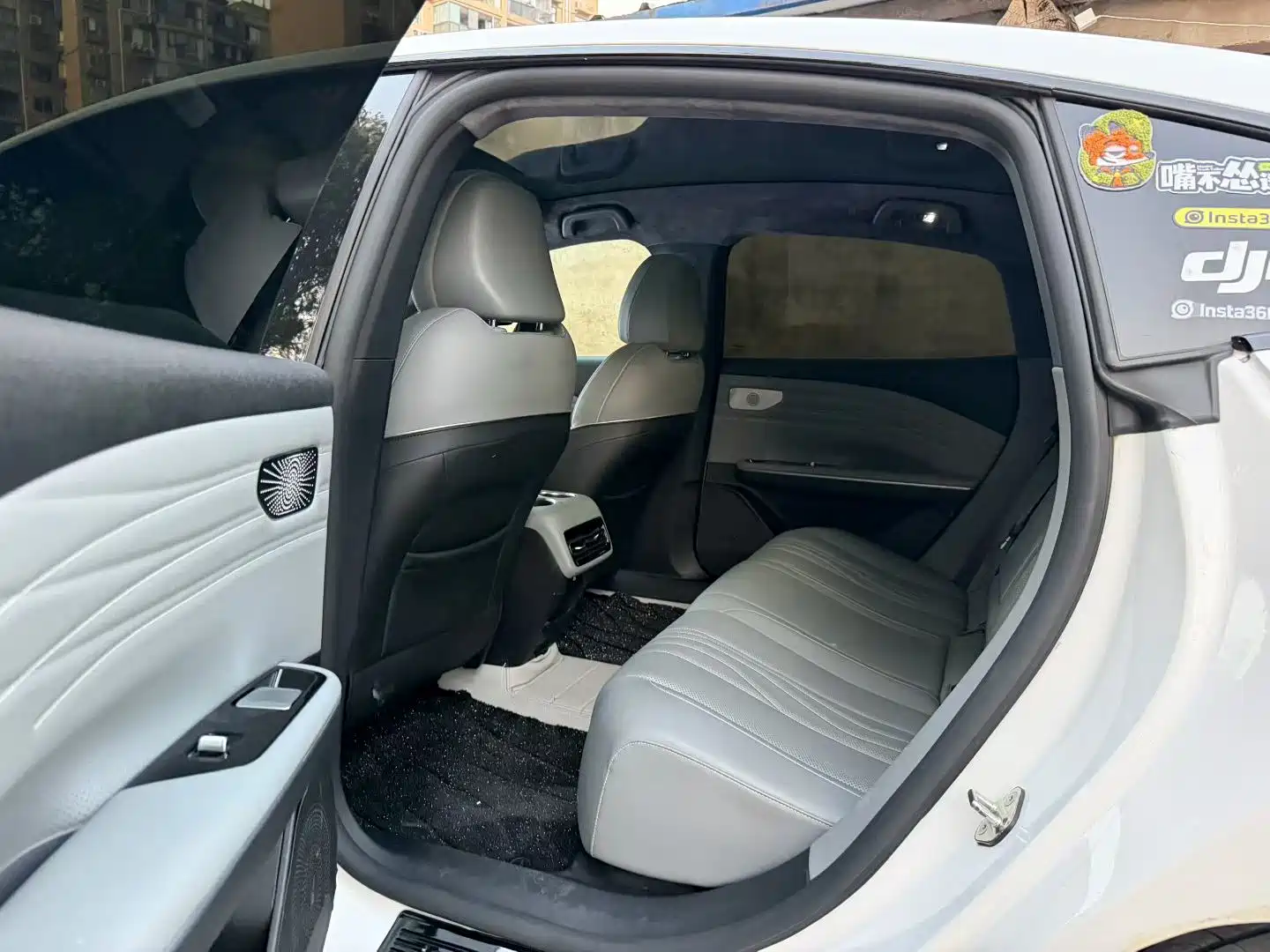 Фото 6 - Geely Galaxy Galaxy E8