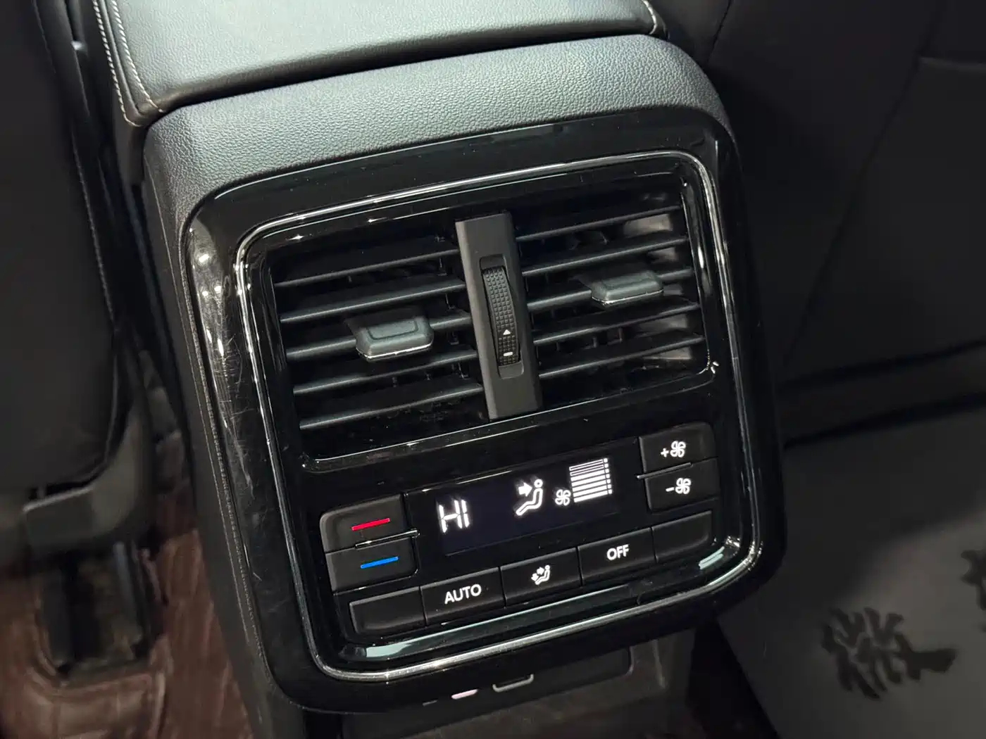Volkswagen Passat 2021 Model 280TSI Elite Edition фото 18