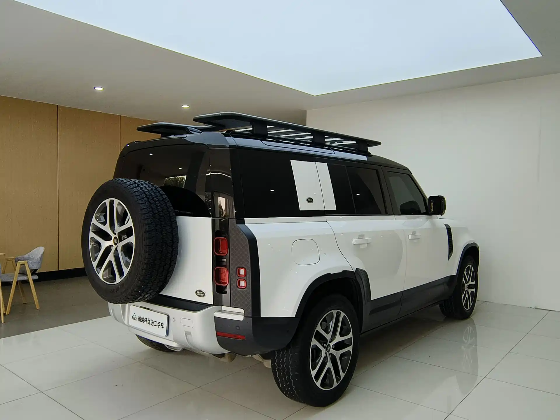 صورة 2 - Land Rover Defender