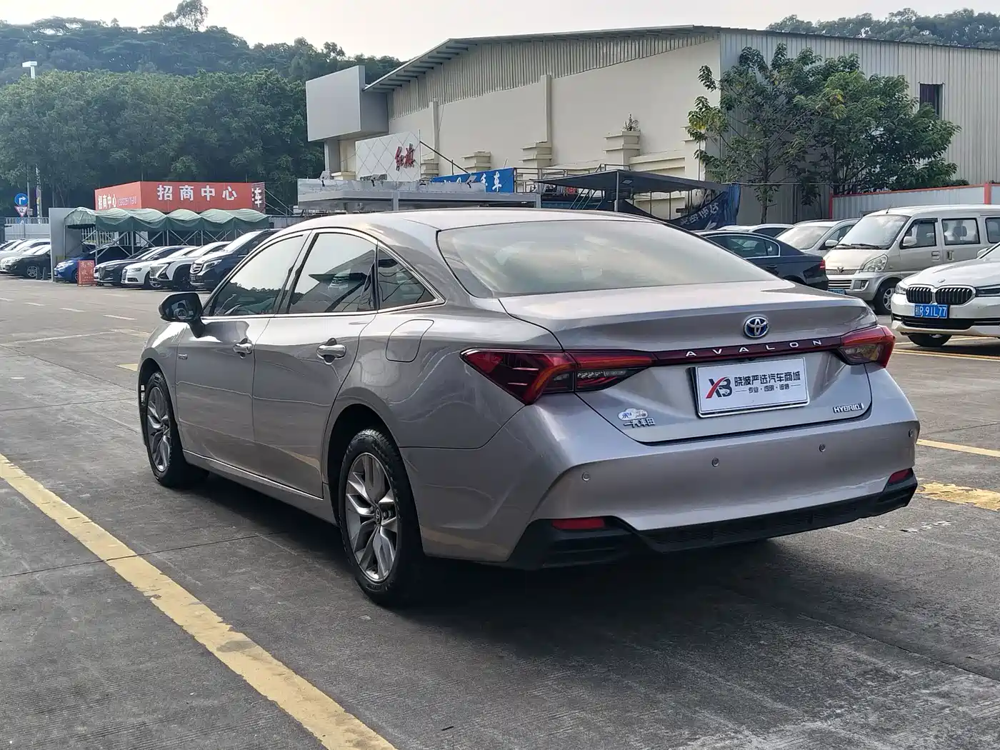 Toyota Avalon 2020 2019 Hybrid 2.5L Luxury Edition China VI