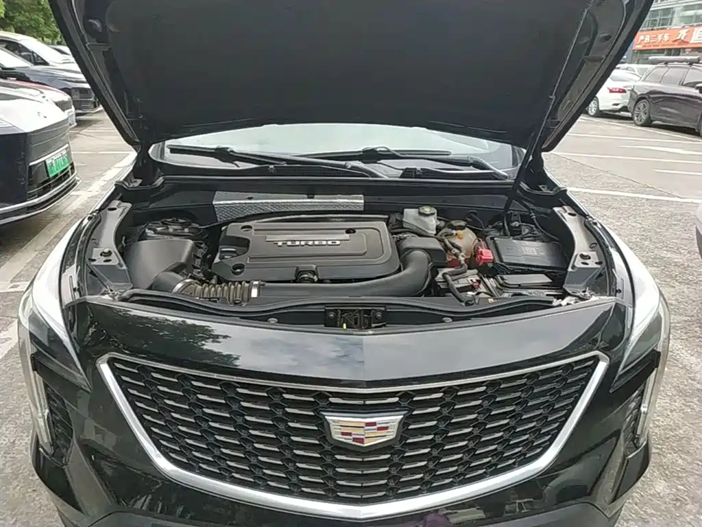 Cadillac XT4 2019 2018 28T FWD Leading Edition