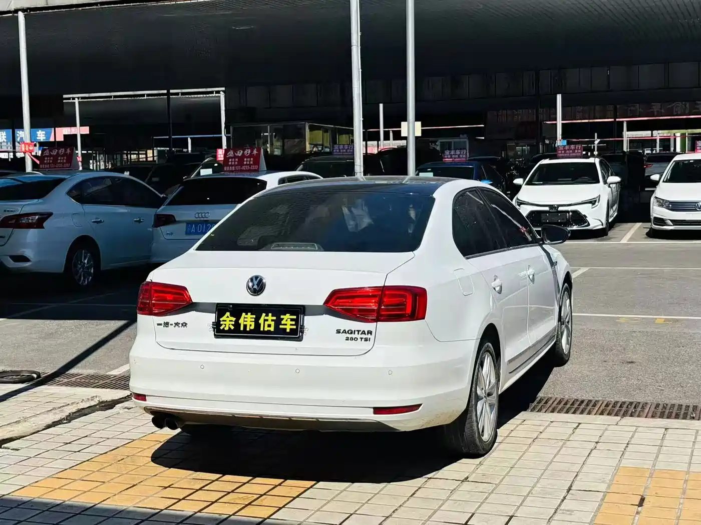 Photo 6 - Volkswagen Sagitar