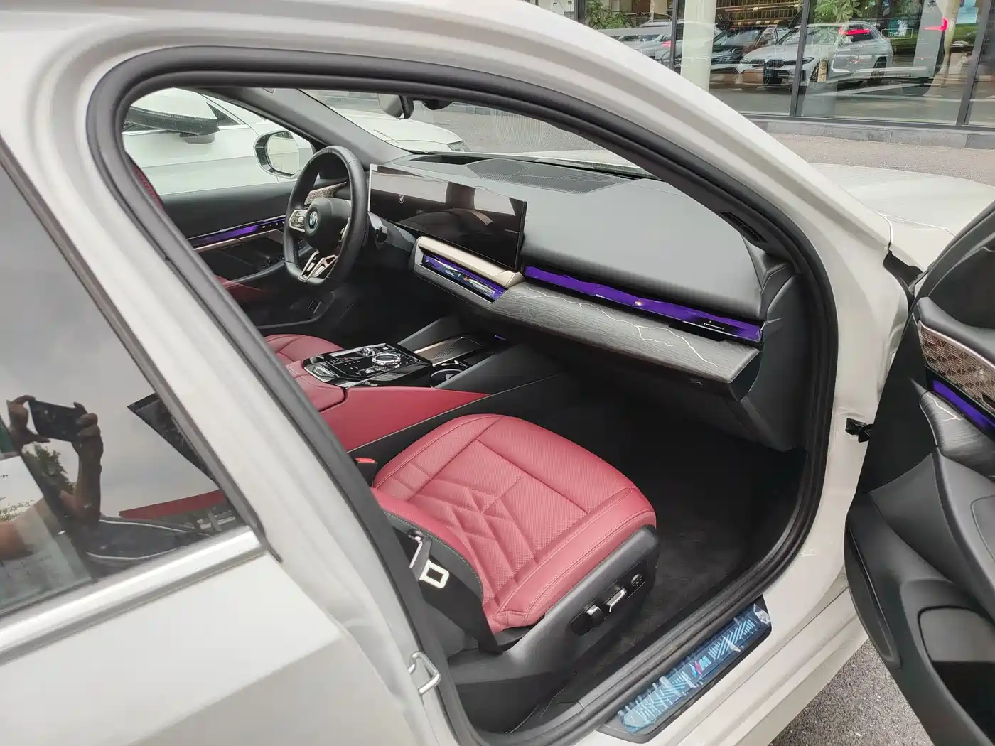 BMW 5 Series 2025 530Li Premium M Sport Package фото 16