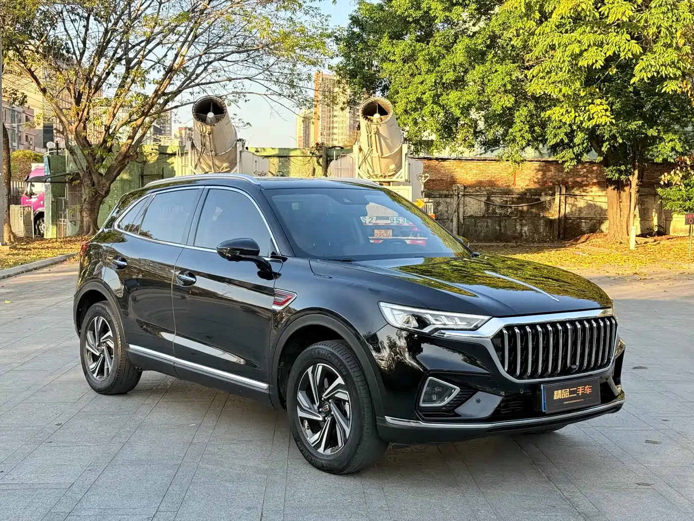 Hongqi HS5 2022 Facelift 2.0T Smart Flag Enjoyment Edition фото 3