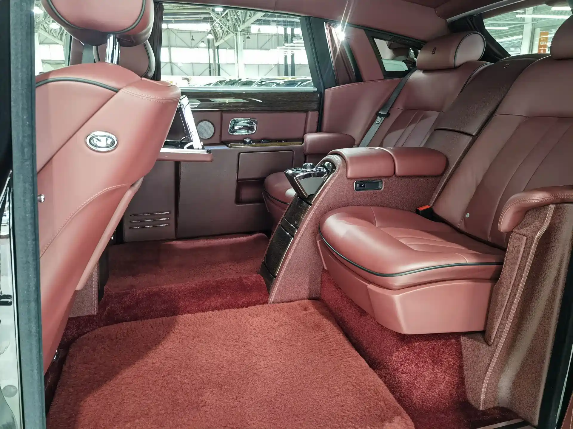 Фото 9 - Rolls-Royce Phantom
