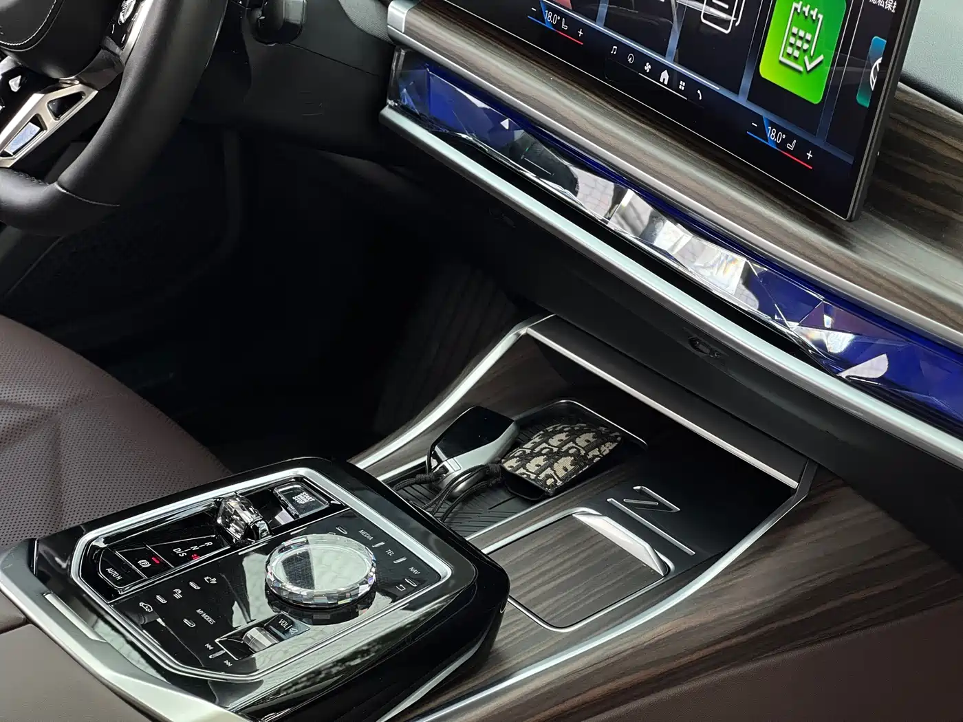BMW 7 Series 2024 2023 Model 735Li M Sport Package