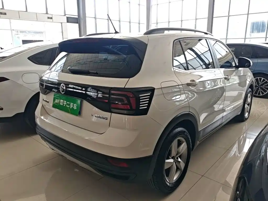 صورة 7 - Volkswagen T-Cross