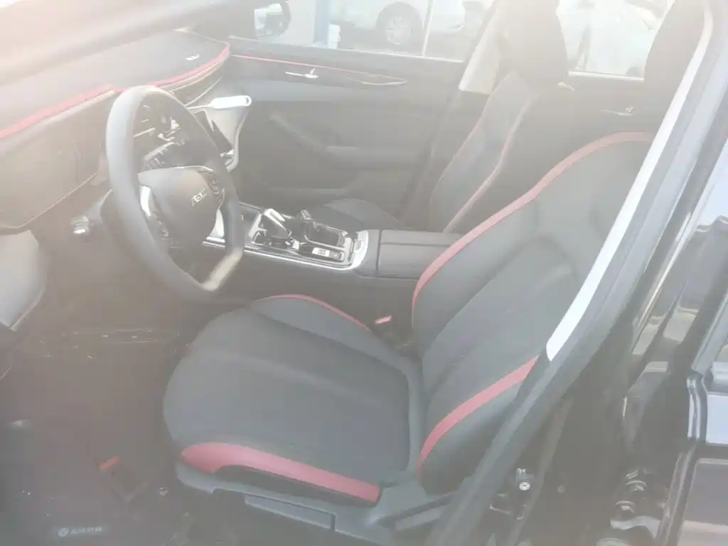 Dongfeng Aeolus Yixuan MAX 2024 2024 1.5T Luxury Edition