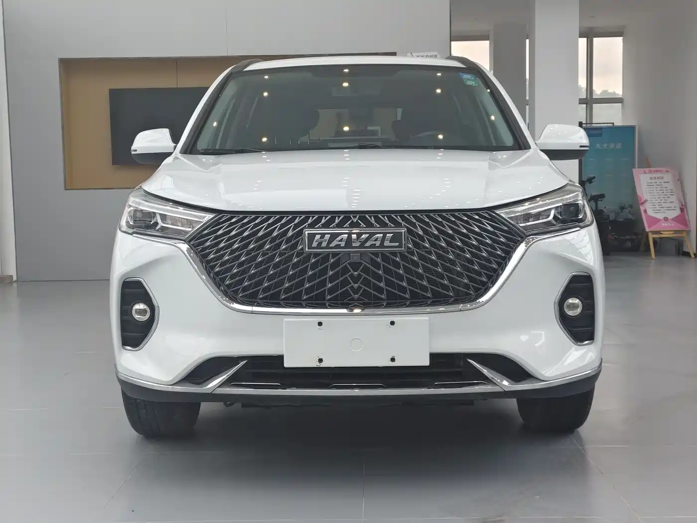 Haval M6 2021 PLUS 1.5T DCT Luxury Smart Connect фото 3