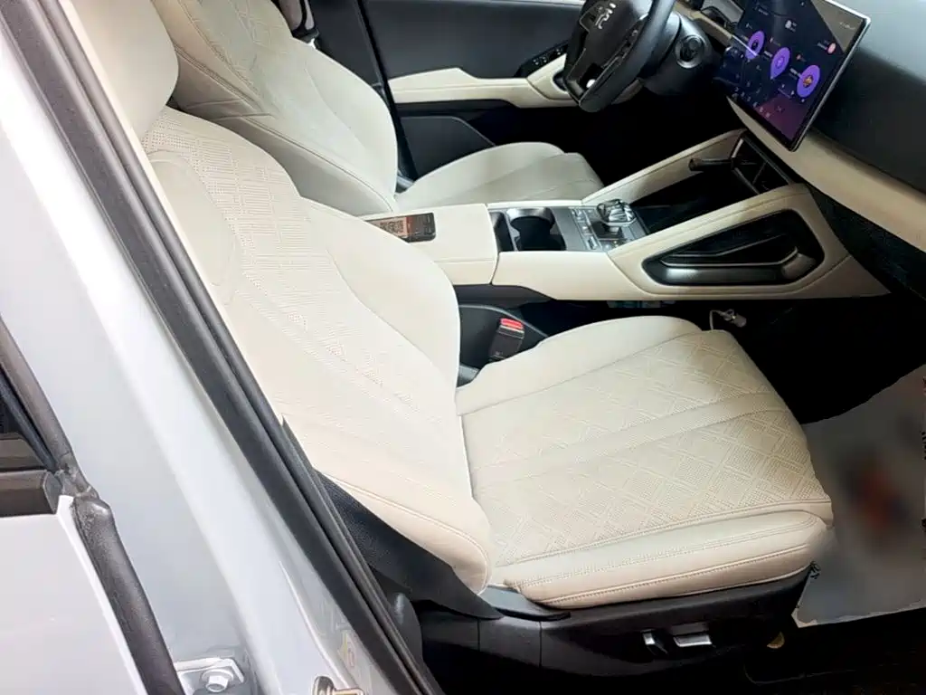 BYD Yuan UP 2024 2024 401KM Surpass Edition