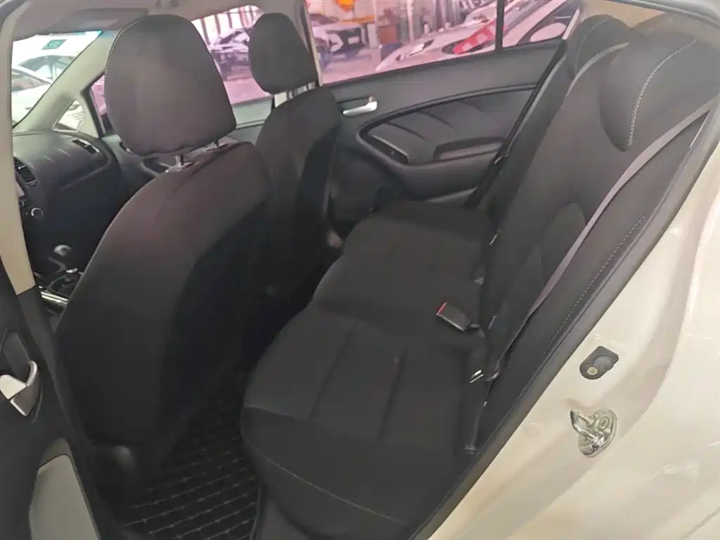 Kia K3 2016 1.6L Manual GL фото 17