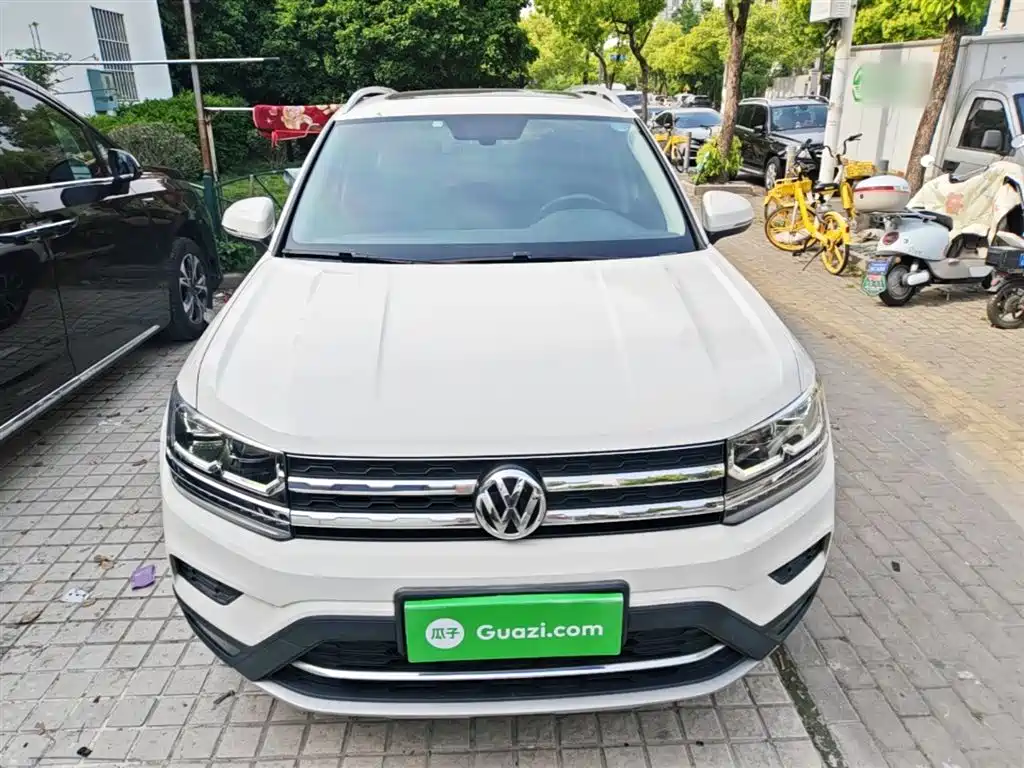 Volkswagen Tharu 2020 330TSI 4WD Luxury Edition China VI фото 3
