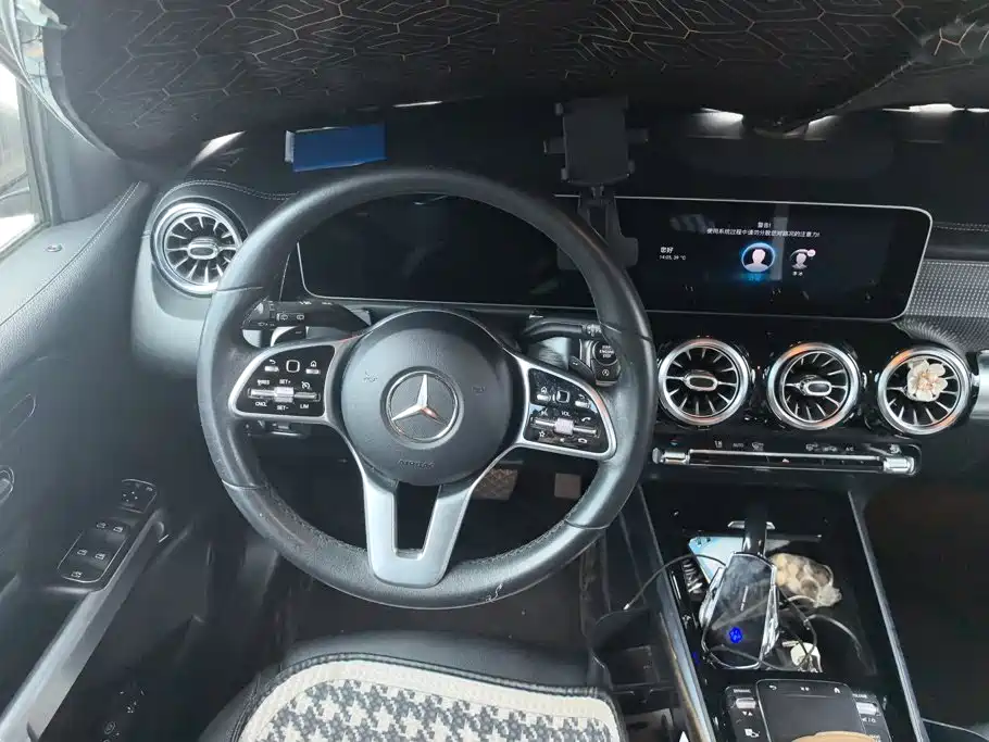 Фото 15 - Mercedes-Benz GLB