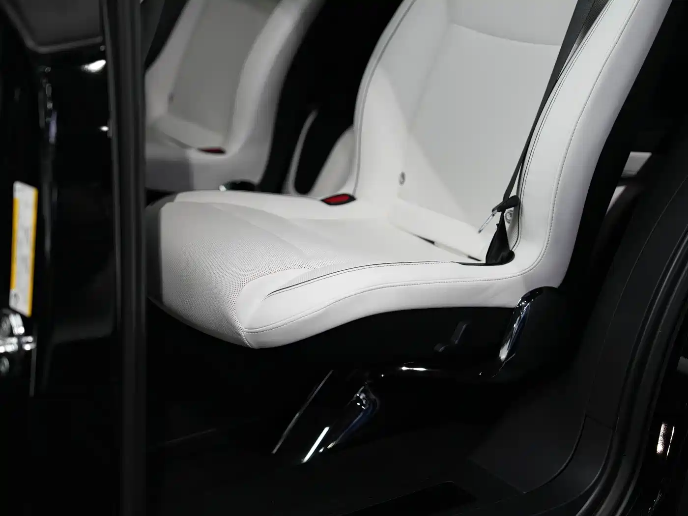 Tesla Model X, миниатюра 18