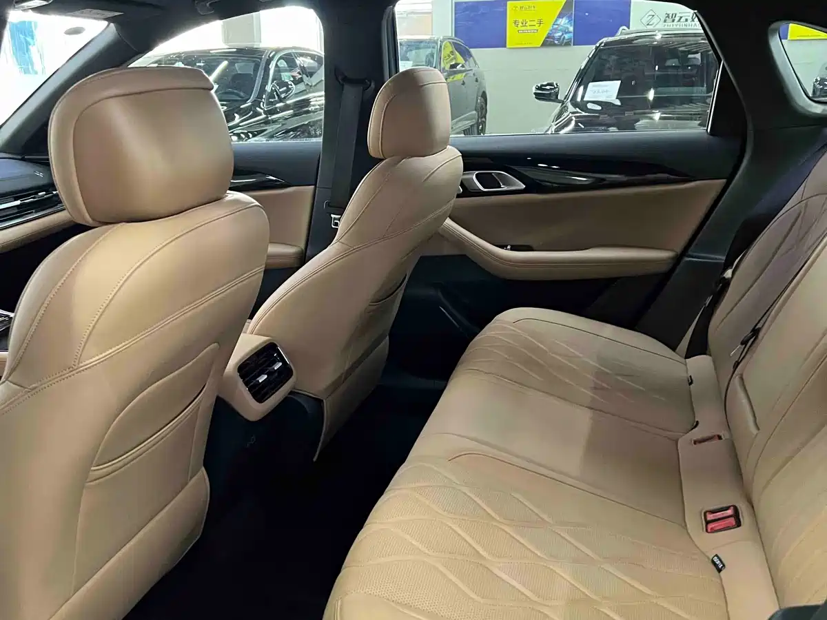 Geely Galaxy Galaxy A7 2025 EM-i фото 6