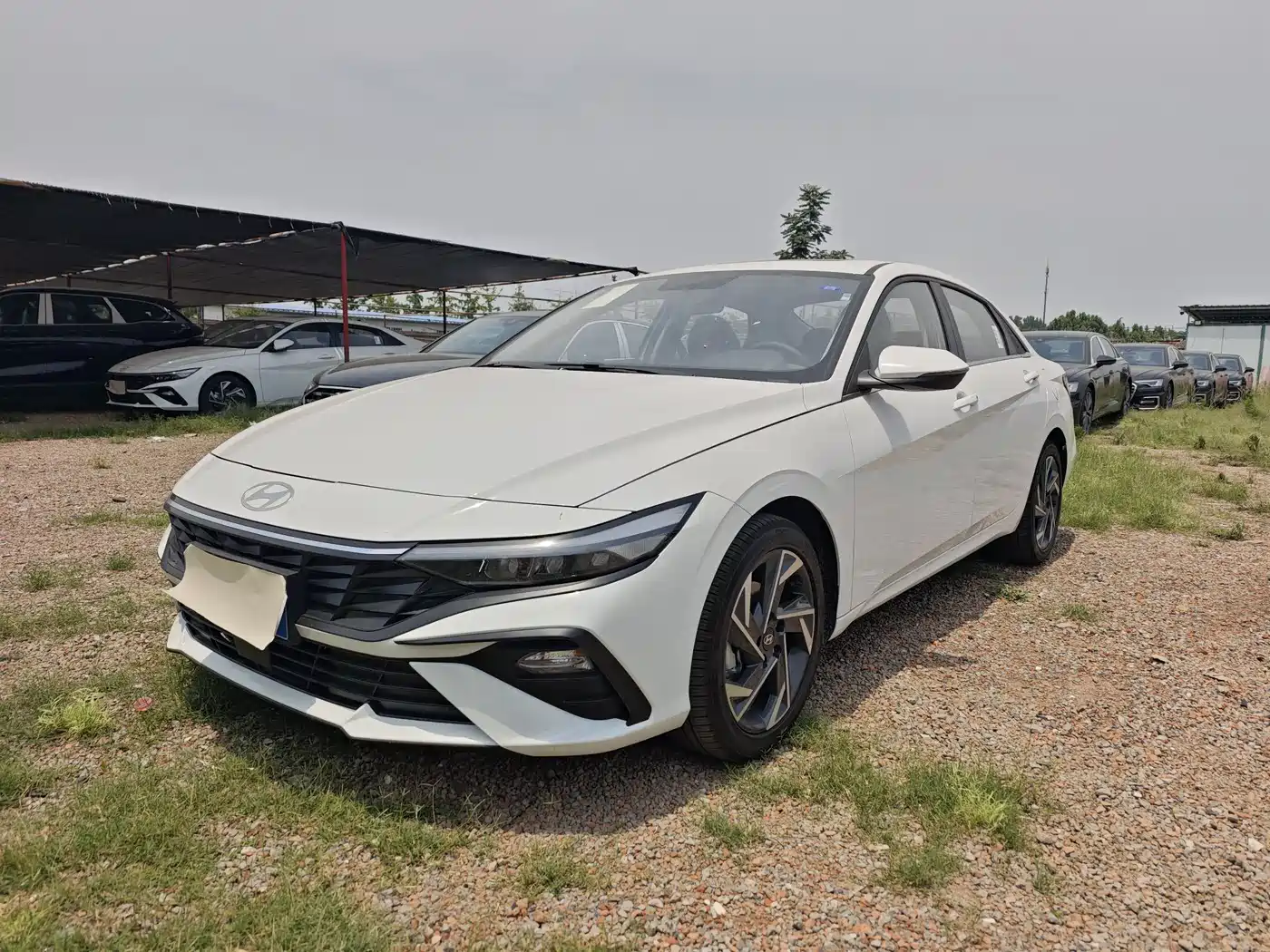 Hyundai Elantra 2023 1.5L CVT GLX Elite Edition