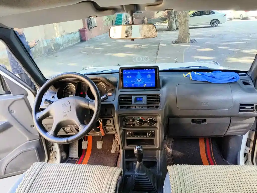 Leopaard Liebao 6481 2013 2009 2.2L Manual 2WD
