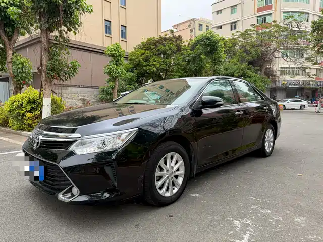 TOYOTA CAMRY