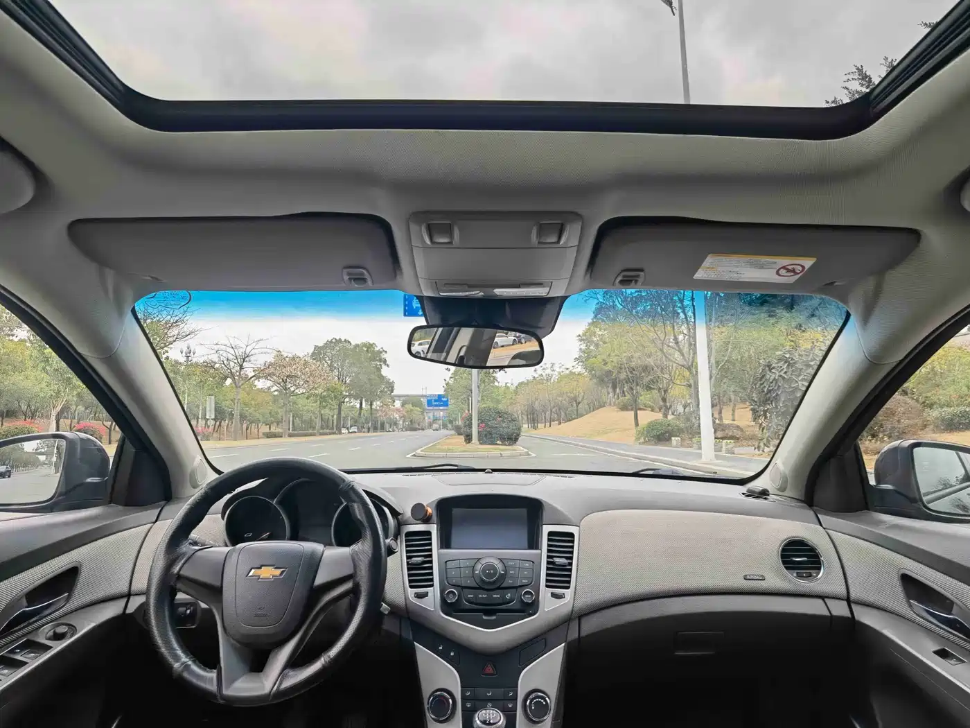Chevrolet Cruze 2013 1.6L SL Sunroof MT фото 5
