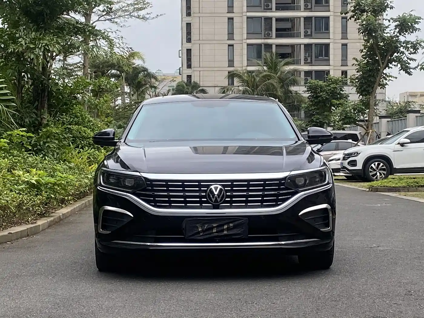 Volkswagen Passat 2024 380TSI Elite Edition фото 2