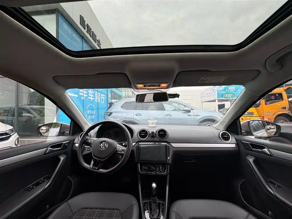 Volkswagen Jetta 2019 Dream Edition 1.5L Auto Comfort фото 9