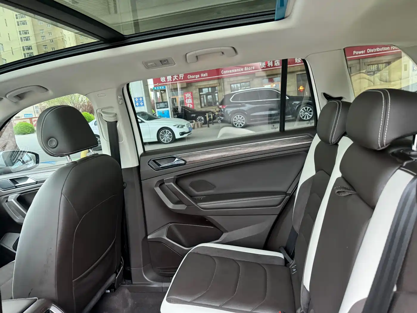 Volkswagen Tiguan L 2017 330TSI Automatic 2WD Luxury Edition фото 11
