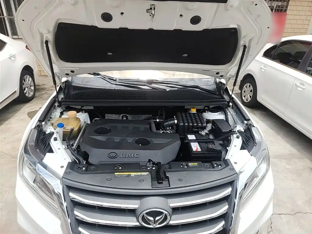 BAIC Huansu S6 2016 2016 1.5T Manual Smart Edition