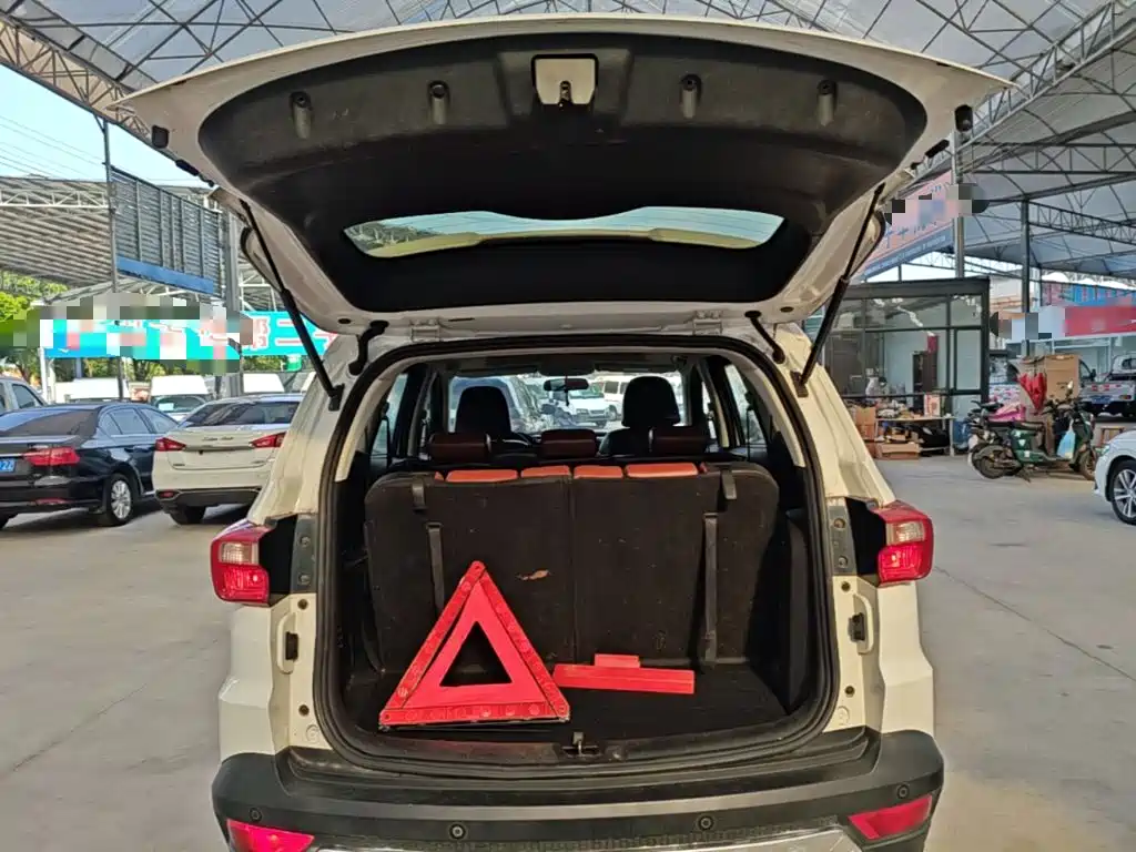 BAIC Huansu S3 2016 2016 S3L 1.5L Manual Premium