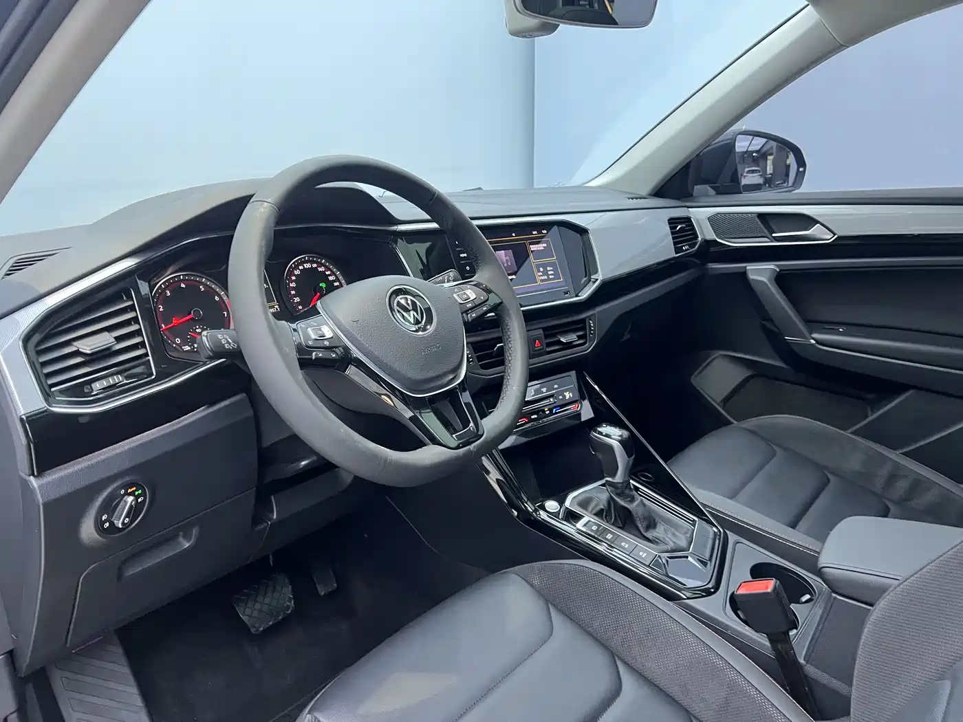 Volkswagen Tayron 2022 280TSI 2WD Luxury Smart Connect Edition фото 10
