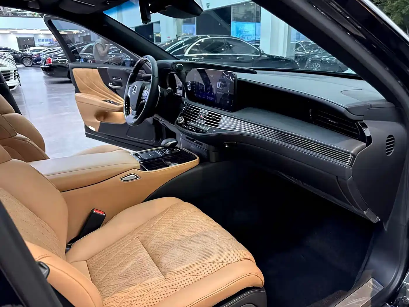 Lexus LS 2021 2021 500h Luxury Edition