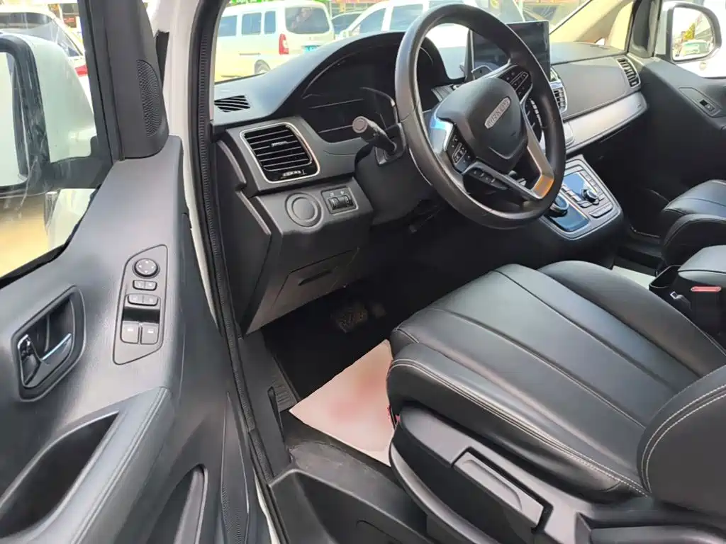 Maxus G20 2024 2023 Facelift ES 2.0T Gasoline Automatic Value Edition