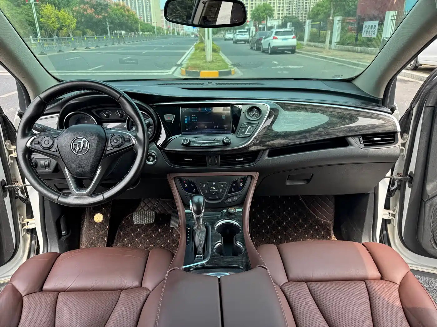 Photo 8 - Buick Envision Plus